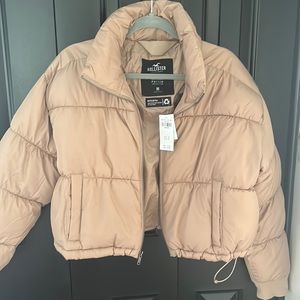 Hollister Puffer Collection  Mock-Neck Puffer Jacket light pink NWT